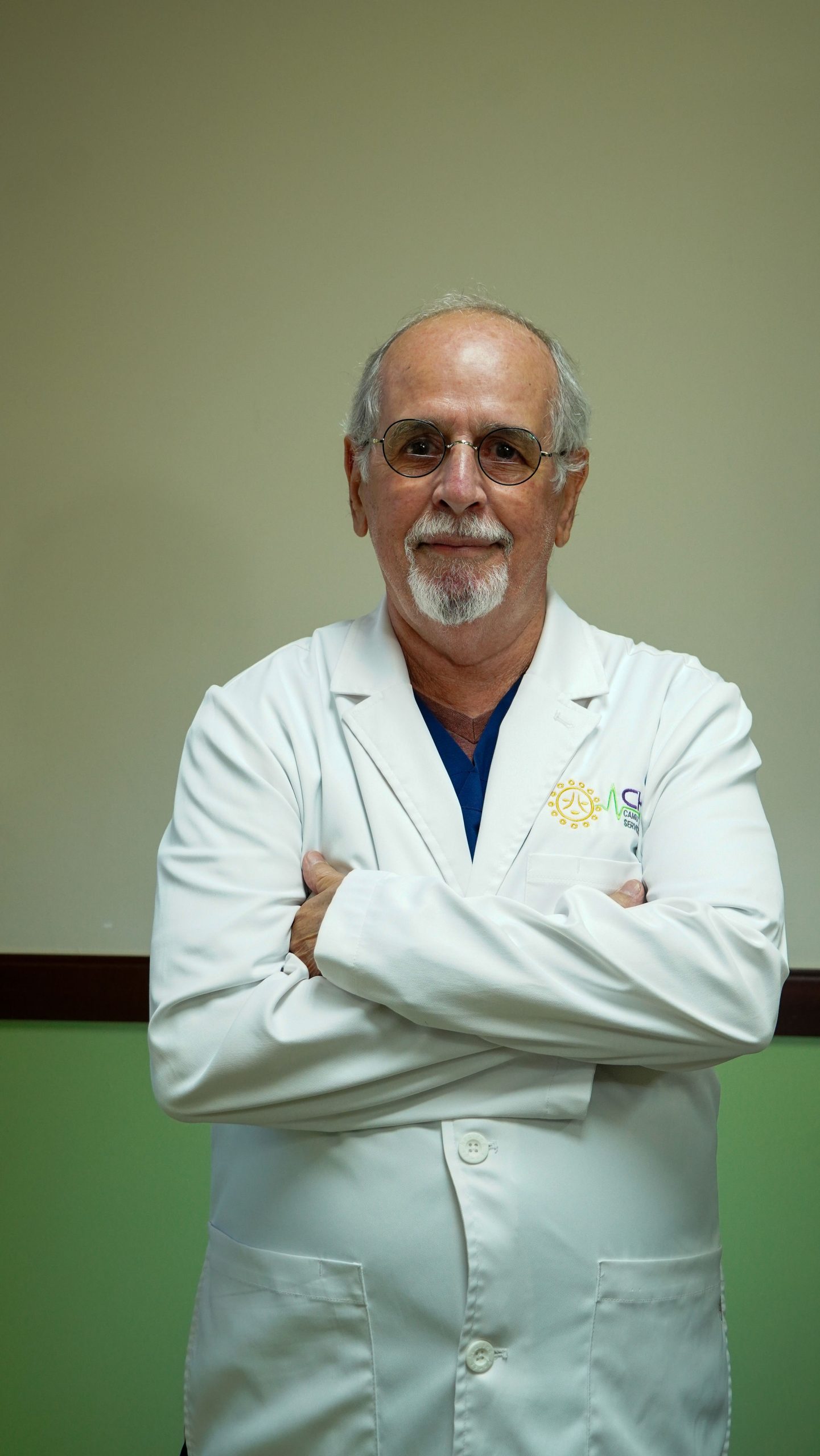 Dr. Sigifredo Cardona Barrios